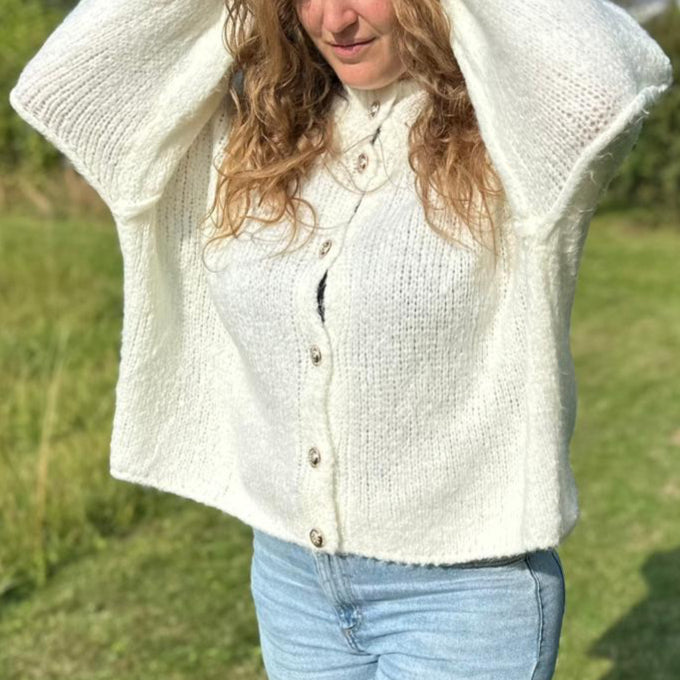 Weißer Oversized Cardigan Damen – Zeitlose Strickjacke