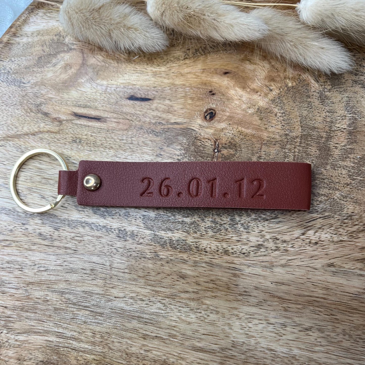 Schlüsselanhänger mit Name Datum personalisiert Mitbringsel Hochzeit Geburtstag Muttertag Vatertag Valentinstag Geschenk Taschenanhänger