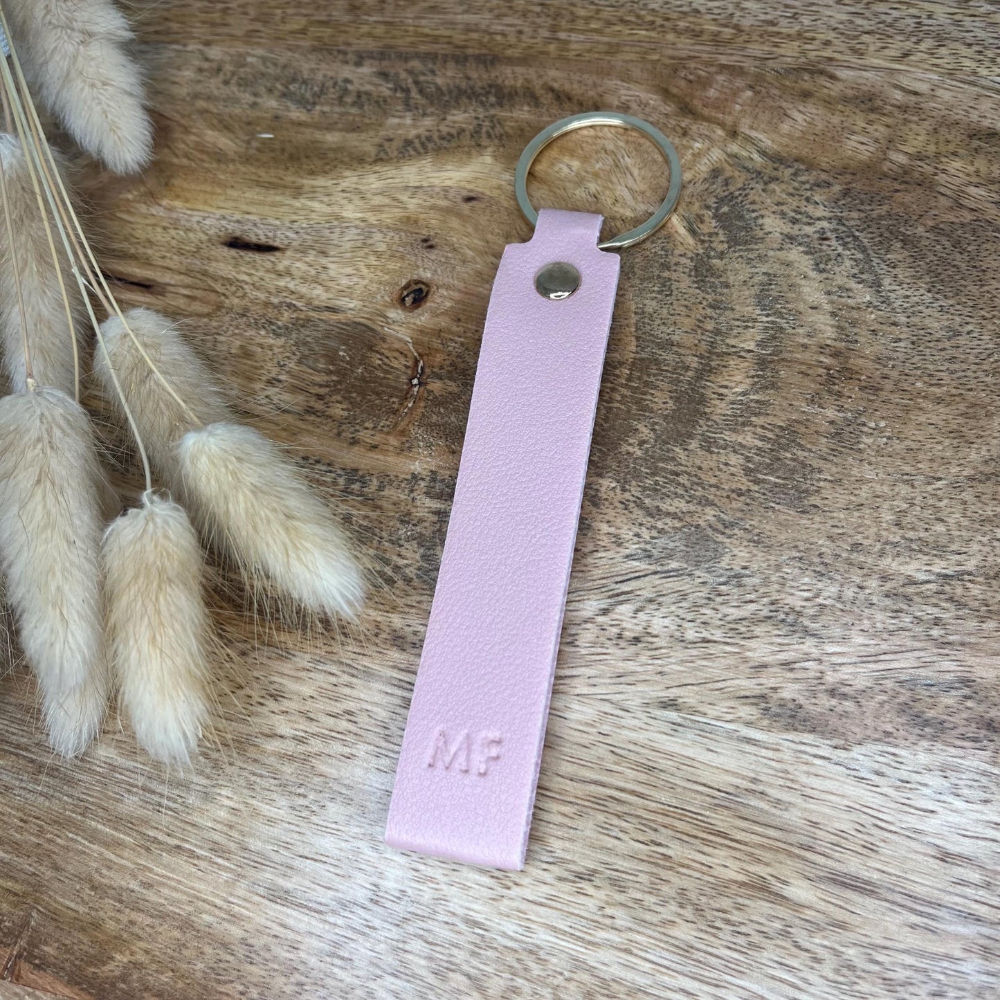 Schlüsselanhänger mit Initialen personalisiert Mitbringsel Hochzeit Geburtstag Muttertag Vatertag Valentinstag Geschenk Taschenanhänger