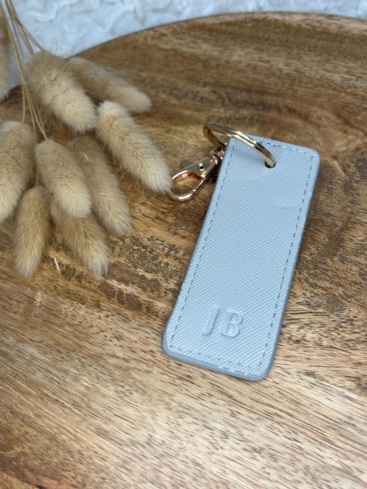 Schlüsselanhänger mit Blindprägung - Initialen personalisiert - Mitbringsel - Hochzeit Geburtstag Muttertag Vatertag Valentinstag Geschenk