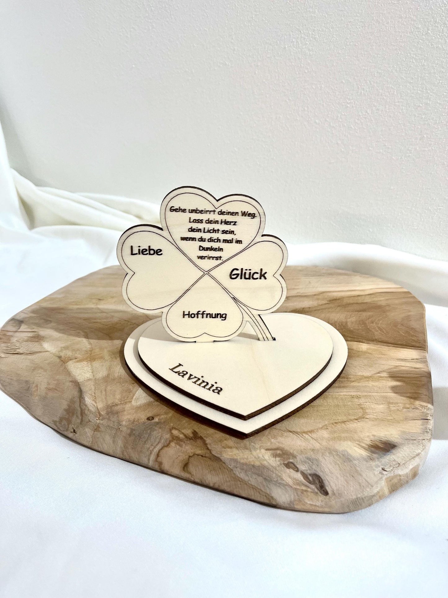 Personalisierbares Muttertagsgeschenk Herz mit Engelsflügeln Holzdeko mit Spruch Geschenk für Mama handgefertigt Liebevoll Mama