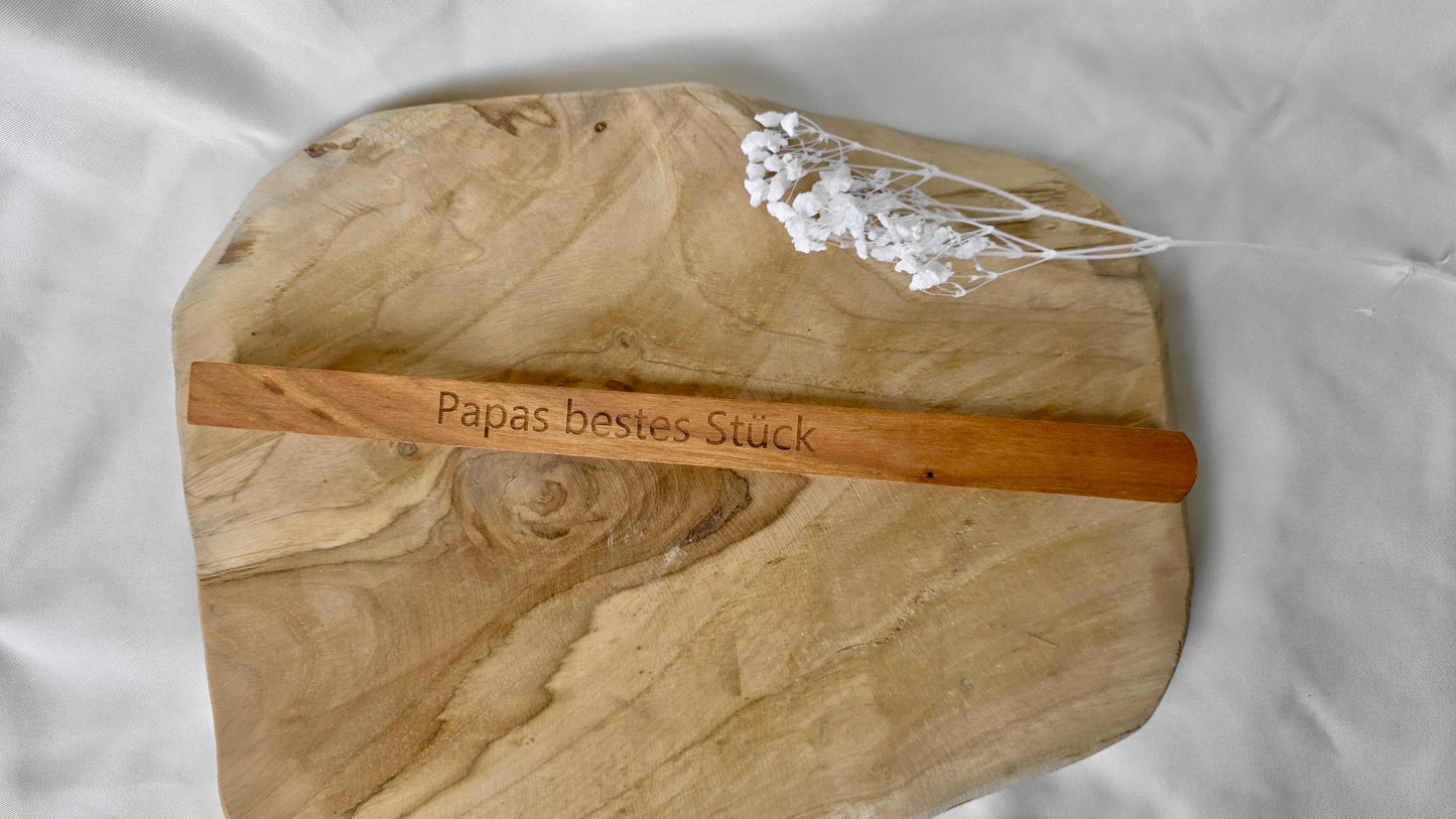 Sein bestes Stück - Grillzange aus Kirschholz – 30 cm FSC® zertifiziert | Witziges Grillgeschenk für Papa, Opa oder Männer