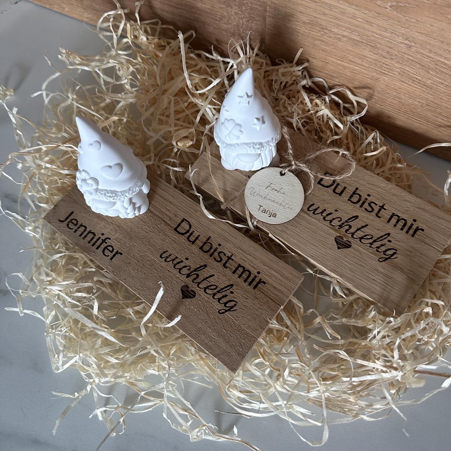 Wichtel aus Holz „Du bist mir wichtig“ | Graviertes Eichenholz mit Herz- oder Kleeblatt-Wichtel | Pesonalisiertes Geschenk