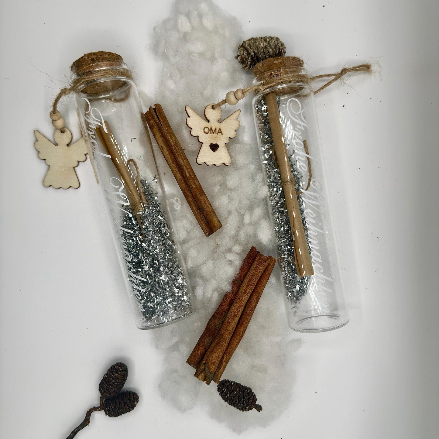 Personalisiertes Weihnachtsglas mit Engelanhänger – Frohe Weihnachten | Geldgeschenk | Wichtelgeschenk | Weihnachtskarte mal anders