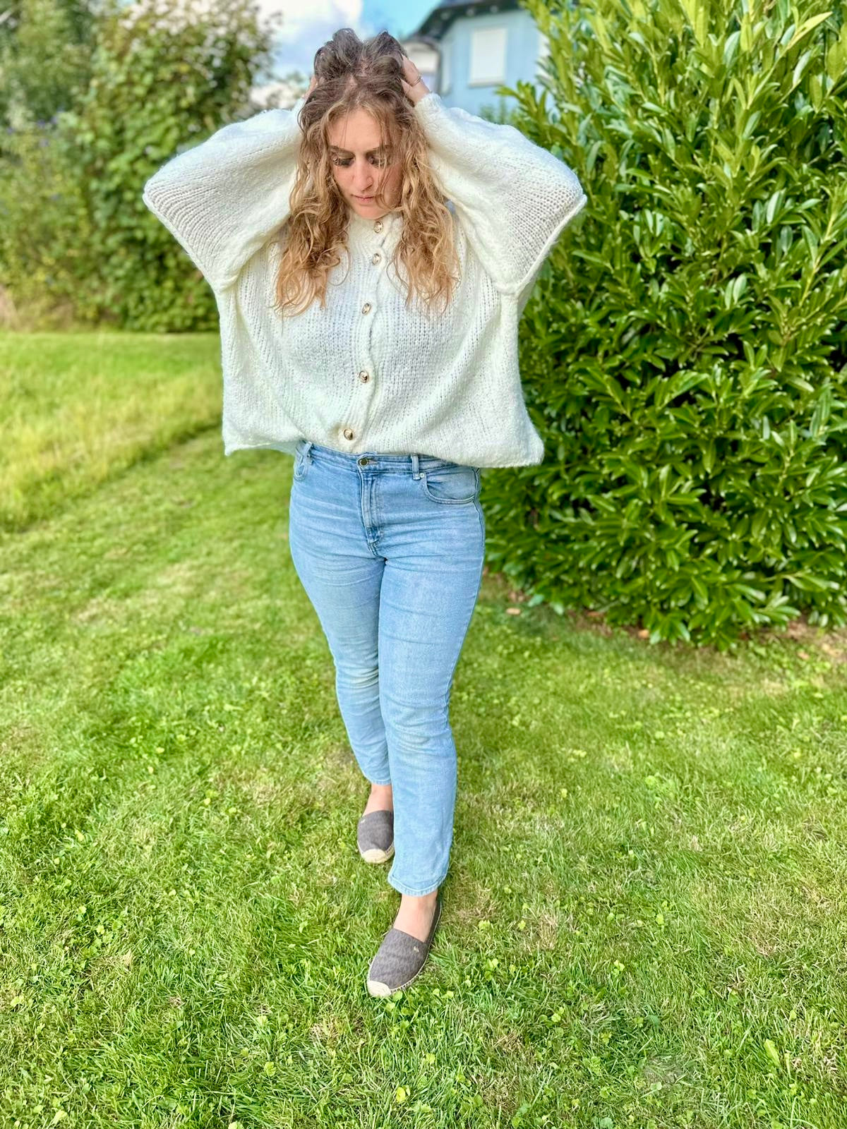 Weißer Oversized Cardigan Damen – Zeitlose Strickjacke