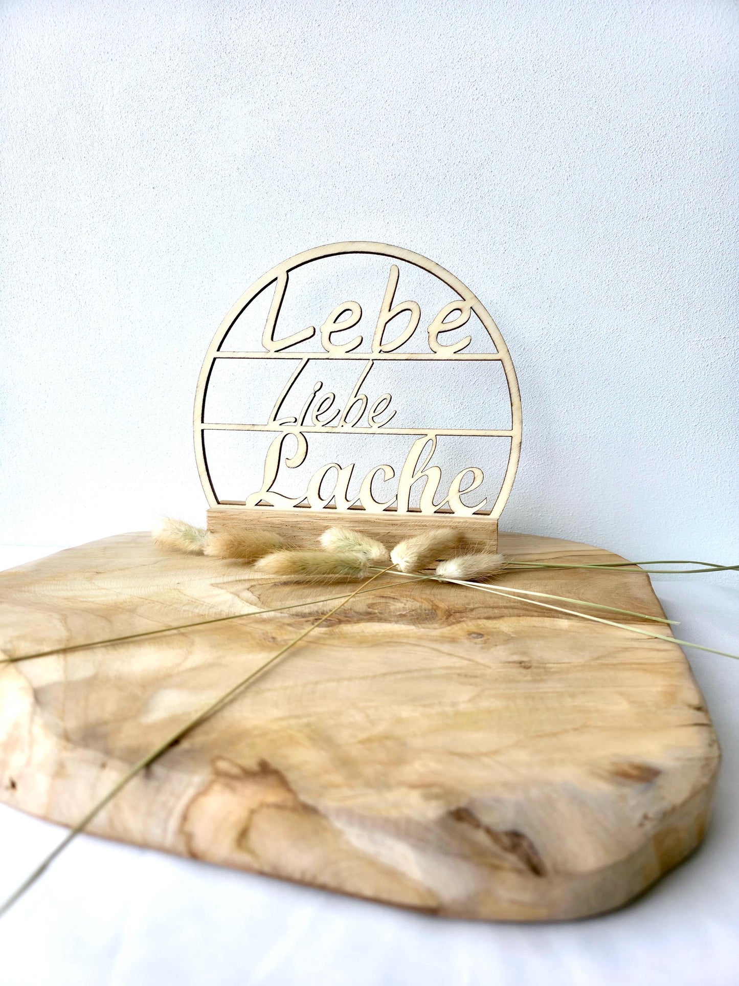 Deko Holzschild Rund Dekoidee Tischdeko Holz Geschenk Deko Schriftzug Holz Naturdeko Holzschild gelastert Deko mit Spruch Lebe Liebe Lache