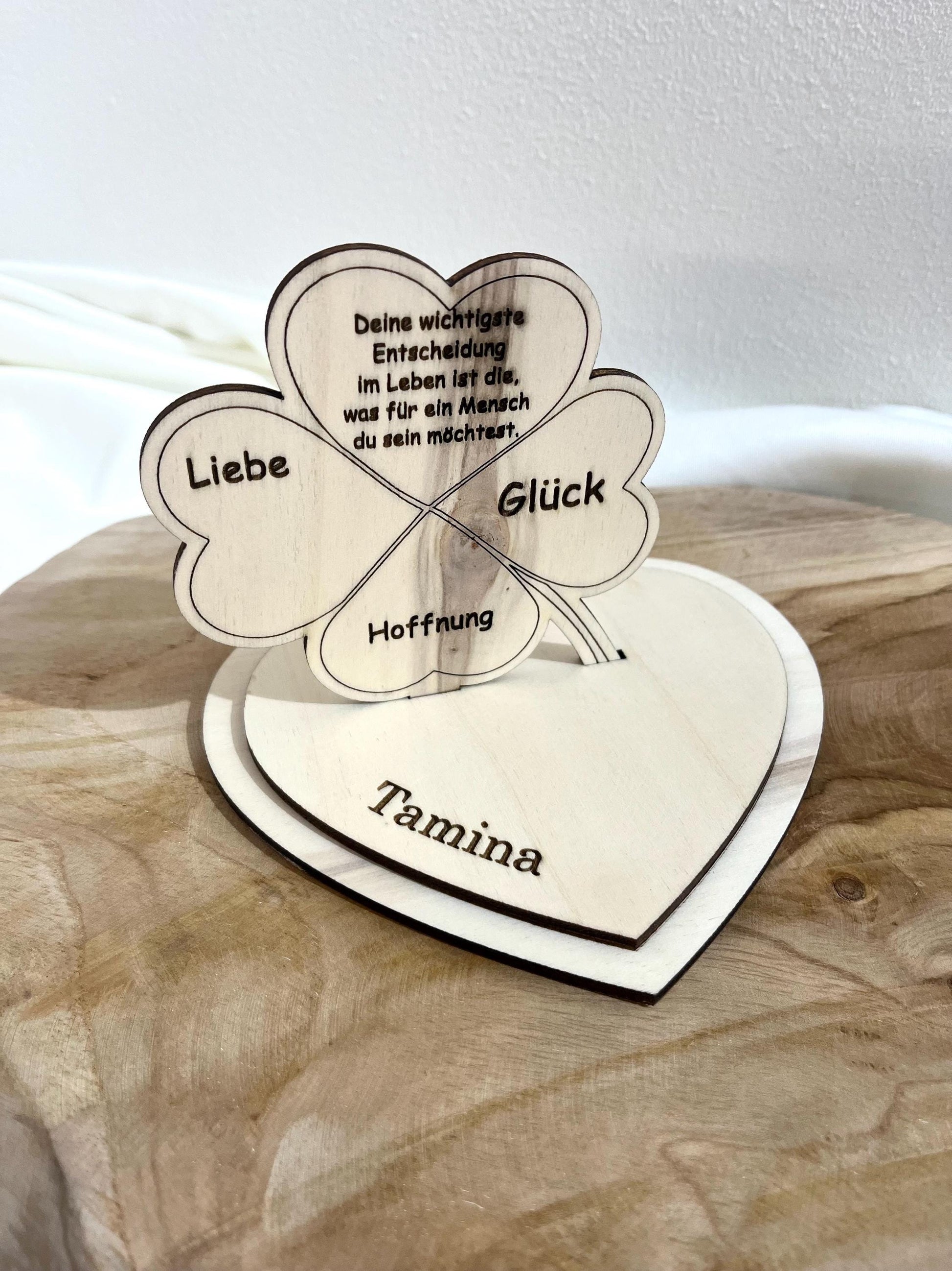 Personalisierbares Muttertagsgeschenk Herz mit Engelsflügeln Holzdeko mit Spruch Geschenk für Mama handgefertigt Liebevoll Mama