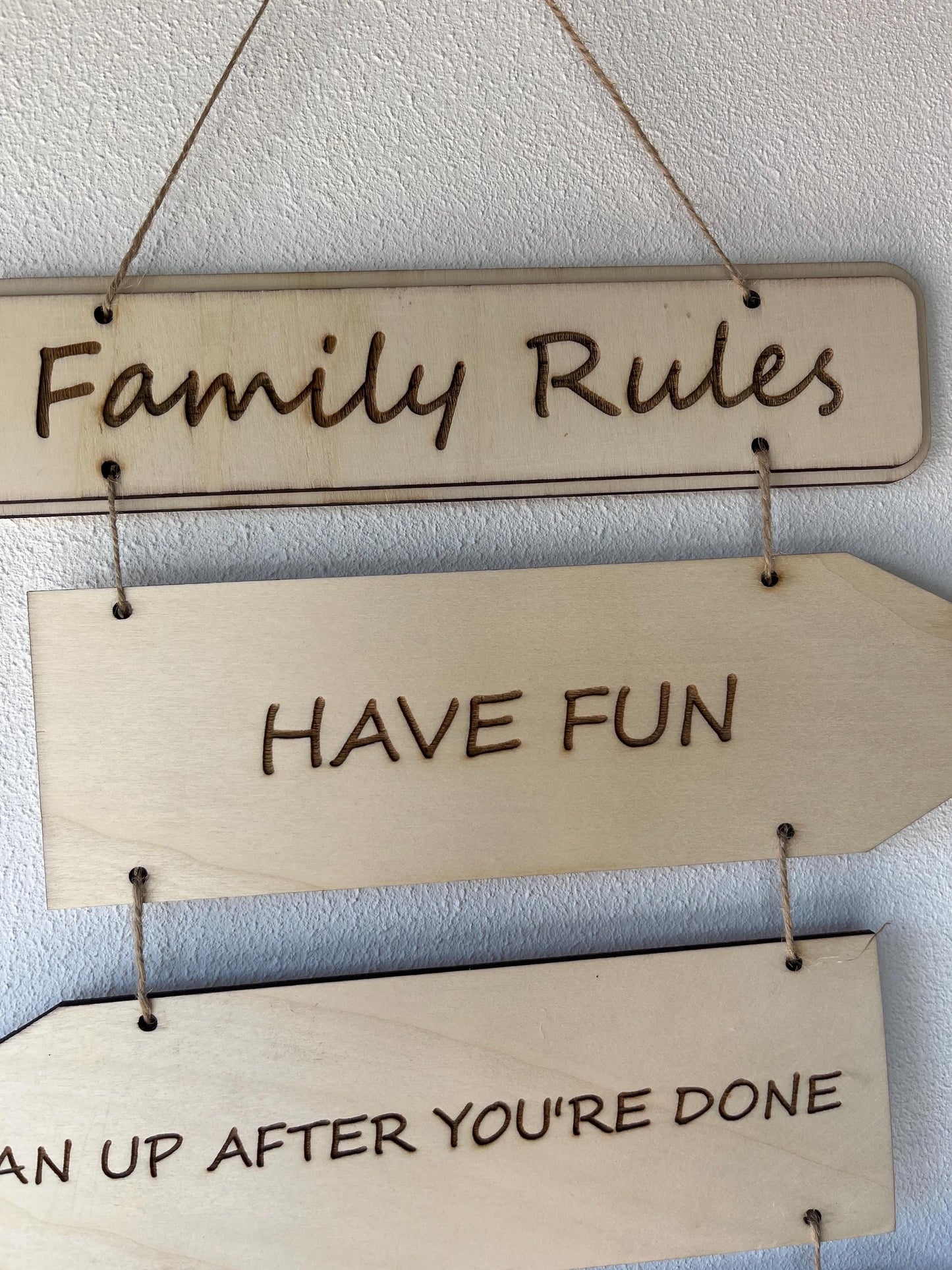 Familienschild Familienregeln Wanddeko Family Rules Holzschild personalisiert zum Aufhängen Hochzeitsgeschenk Einweihungsgeschenk Patchwork