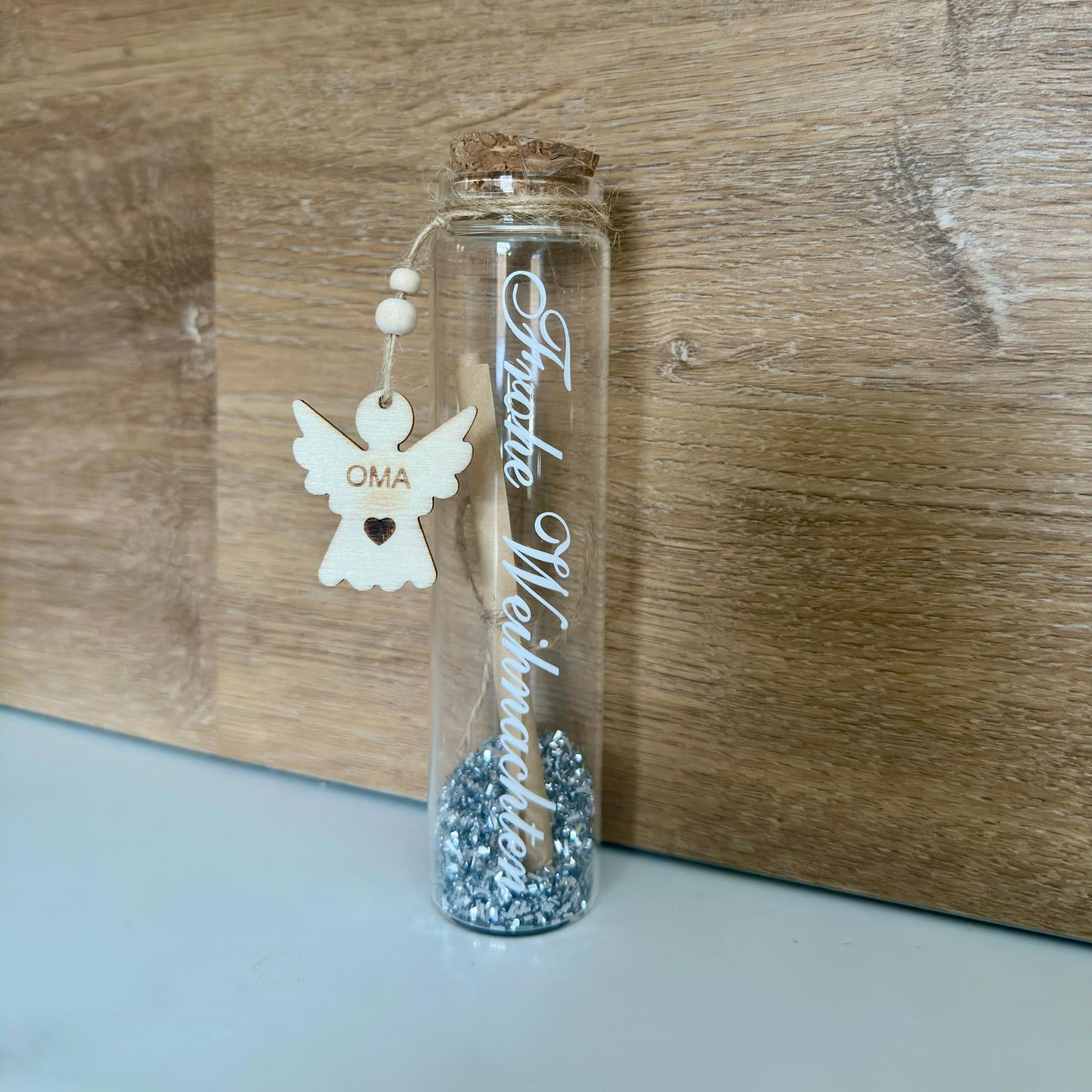 Personalisiertes Weihnachtsglas mit Engelanhänger – Frohe Weihnachten | Geldgeschenk | Wichtelgeschenk | Weihnachtskarte mal anders