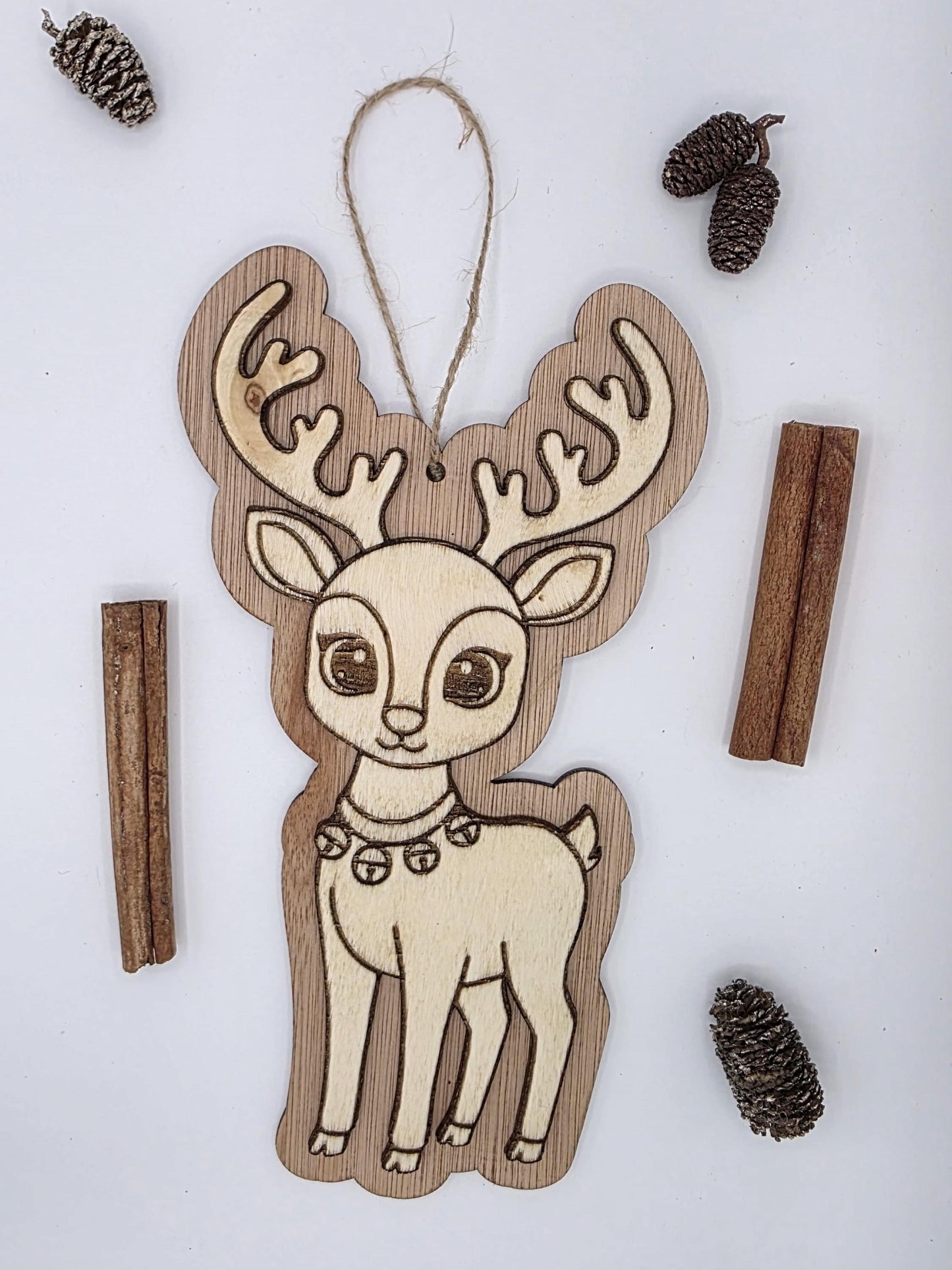 Holz Rentier Weihnachtsanhänger – natürliche & rustikale Weihnachtsdeko Holz | Skandi Weihnachten | Rentier Deko | Holzanhänger Weihnachten