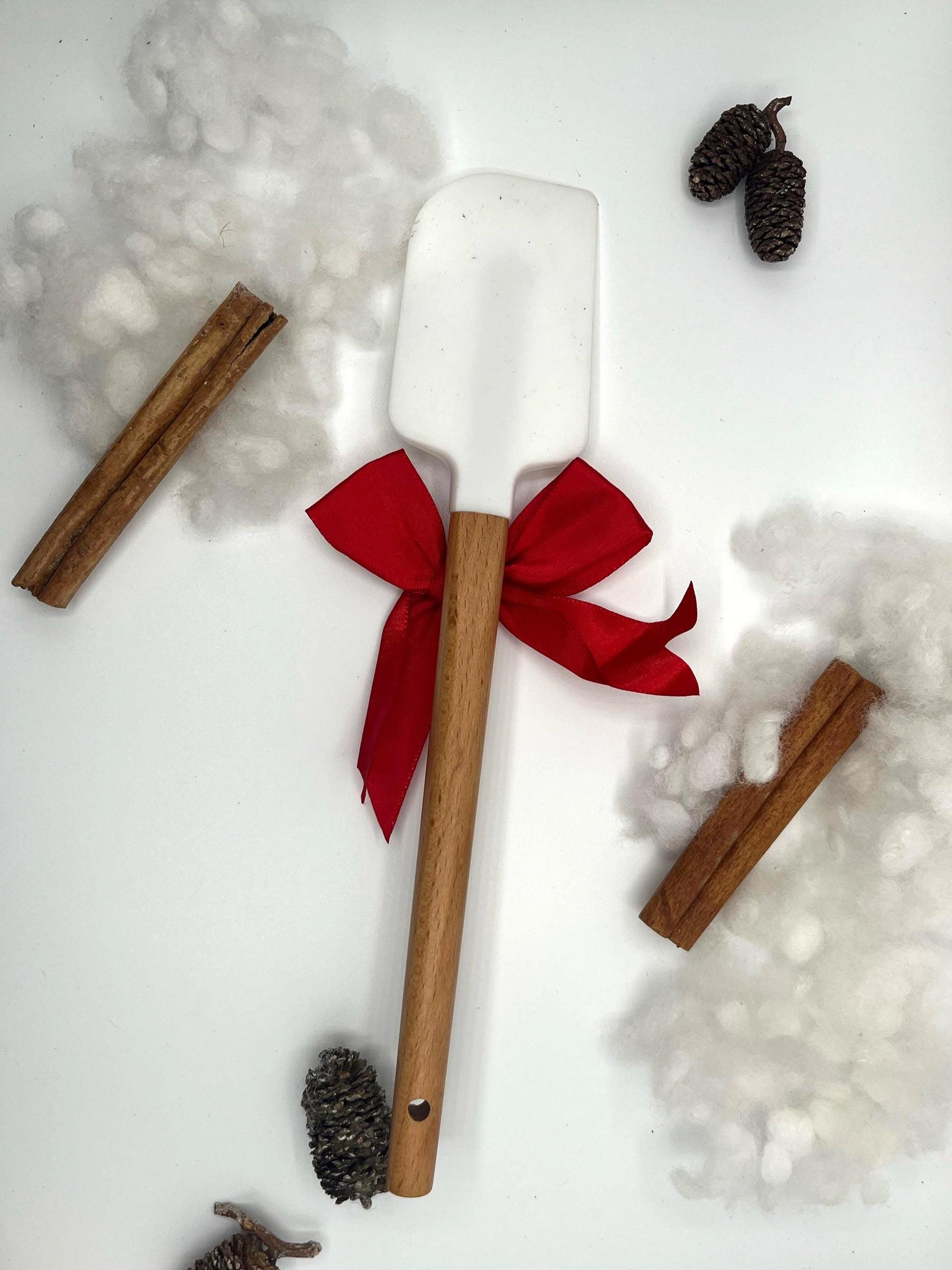 Wichtelgeschenk Weihnachtsbäckerei Personalisierter Teigschaber Weihnachten – kleines Backutensil mit Name, Geschenk für Bäckerin
