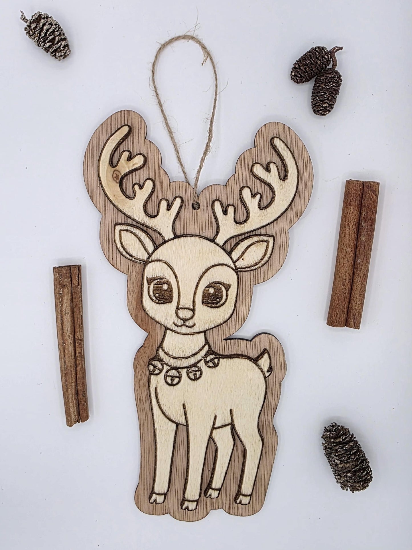 Holz Rentier Weihnachtsanhänger – natürliche & rustikale Weihnachtsdeko Holz | Skandi Weihnachten | Rentier Deko | Holzanhänger Weihnachten